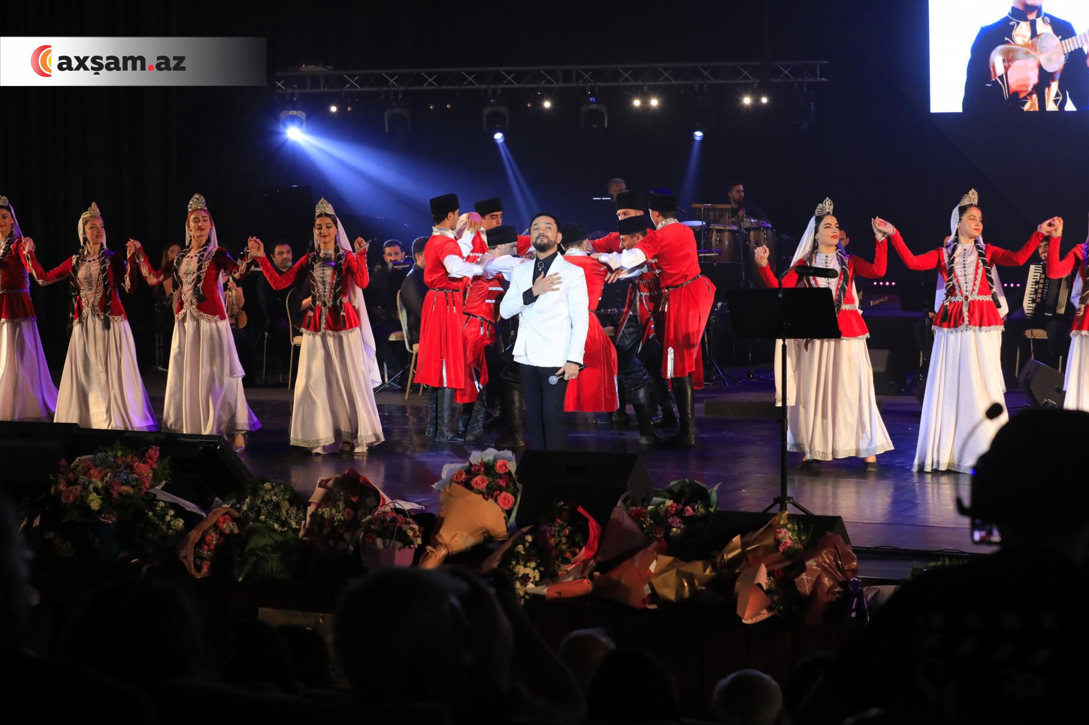 Xanım İsmayılqızının gecəsinə yığışdılar (FOTOLAR)