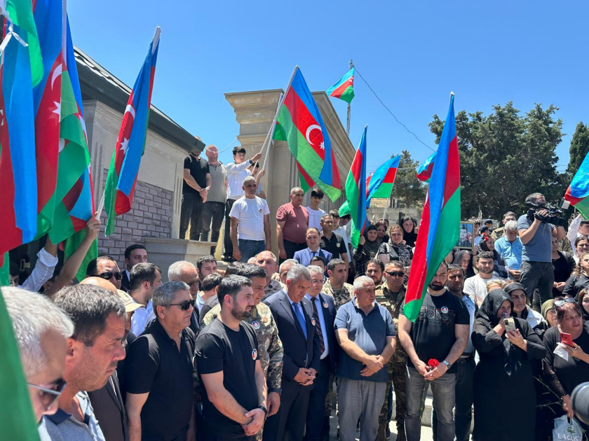 Naməlum şəhid kimi dəfn edilmişdi - Kimliyi 32 il sonra bilindi (FOTO)