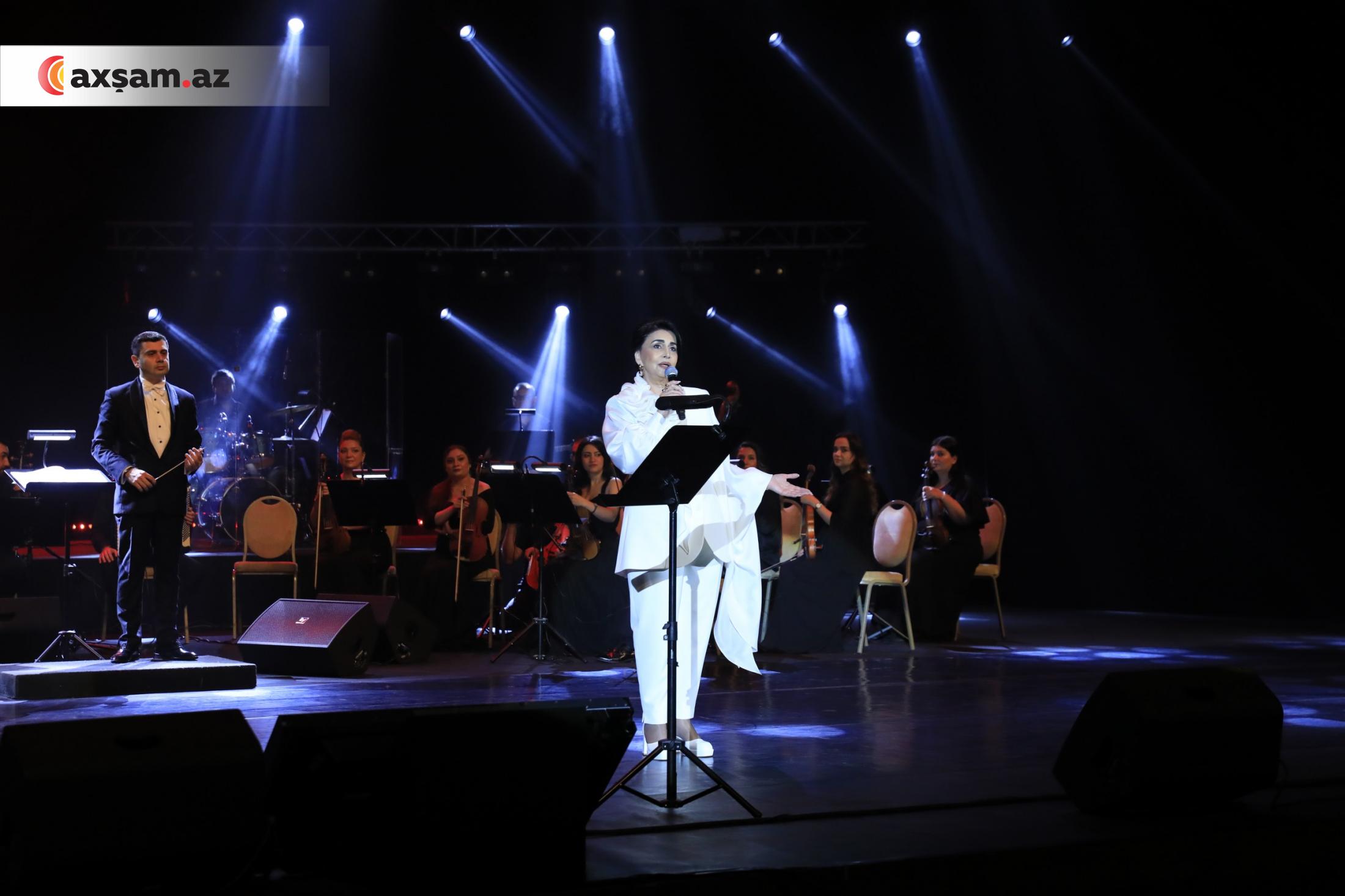 Xanım İsmayılqızının gecəsinə yığışdılar (FOTOLAR)