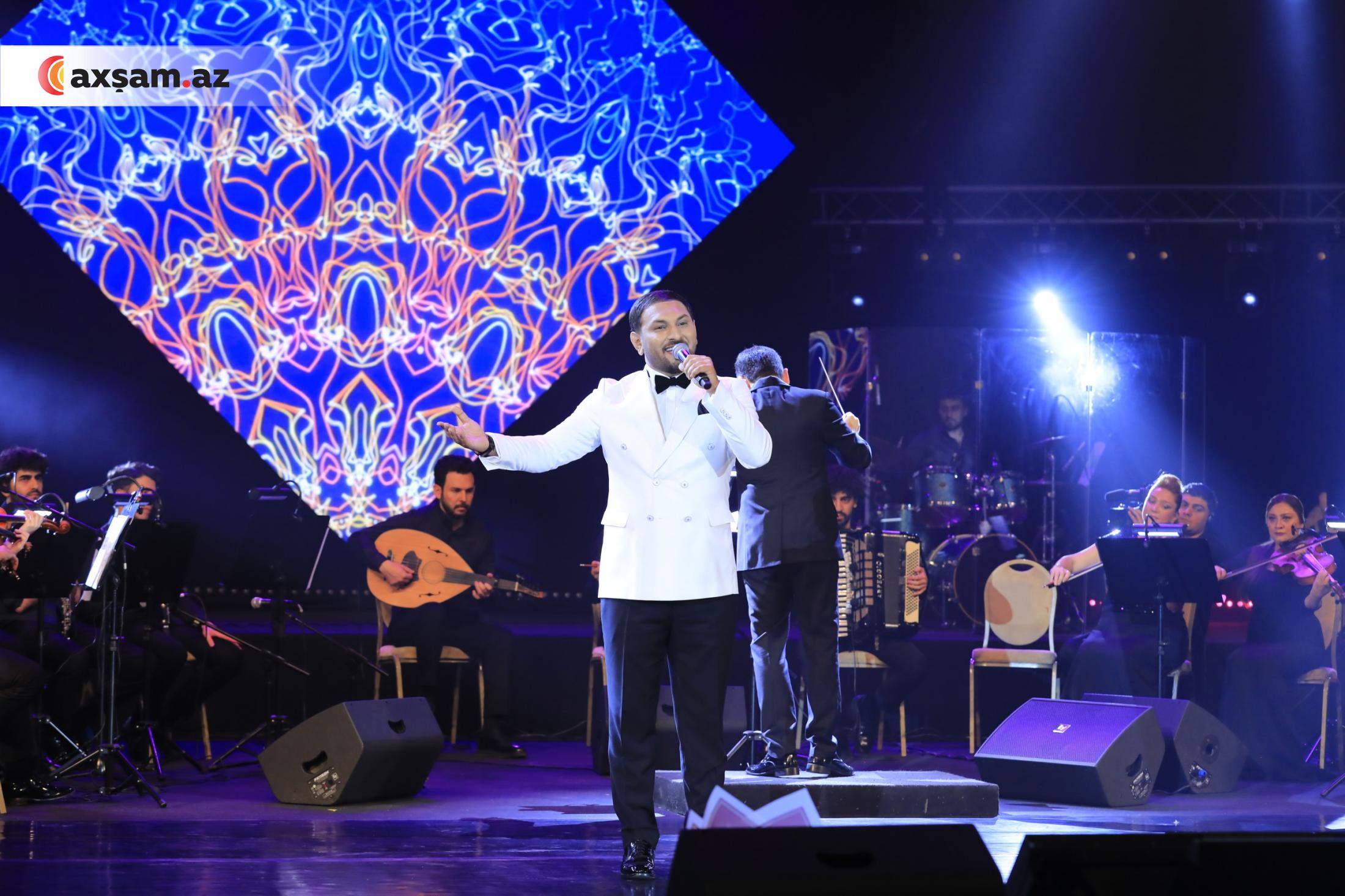 Xanım İsmayılqızının gecəsinə yığışdılar (FOTOLAR)