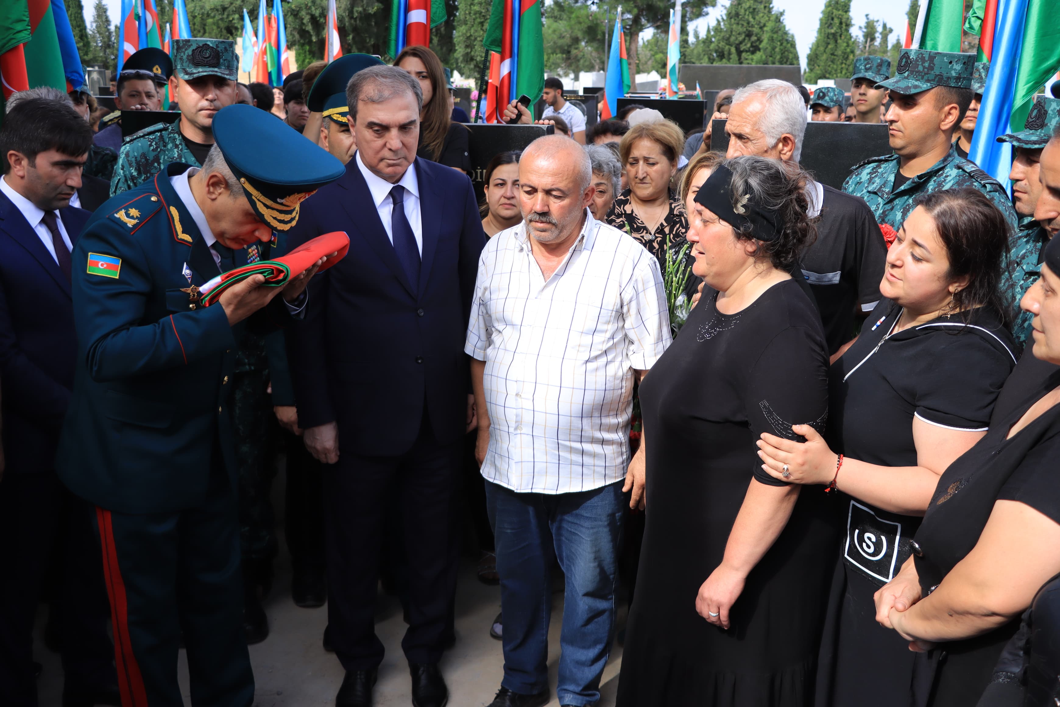 Şəhid sərhədçilərin vida mərasimi (FOTOLAR)