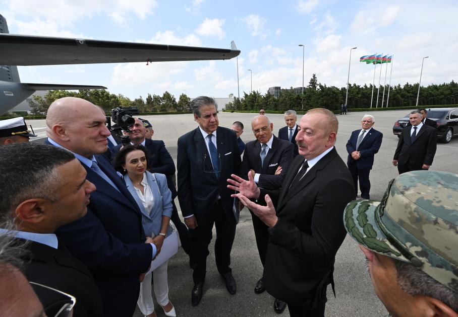 İlham Əliyevə "Leonardo" şirkətinin istehsalı olan hərbi nəqliyyat təyyarəsi təqdim edildi (YENİLƏNİB/FOTO)