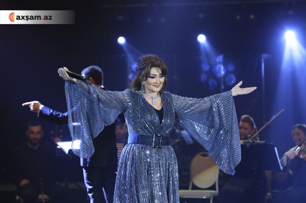 Xanım İsmayılqızının gecəsinə yığışdılar (FOTOLAR)