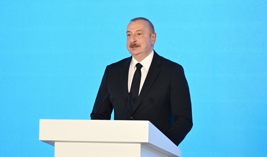İlham Əliyev Bakı Enerji Həftəsi çərçivəsində sərgilərin açılışında çıxış etdi (FOTOLAR/YENİLƏNİB)