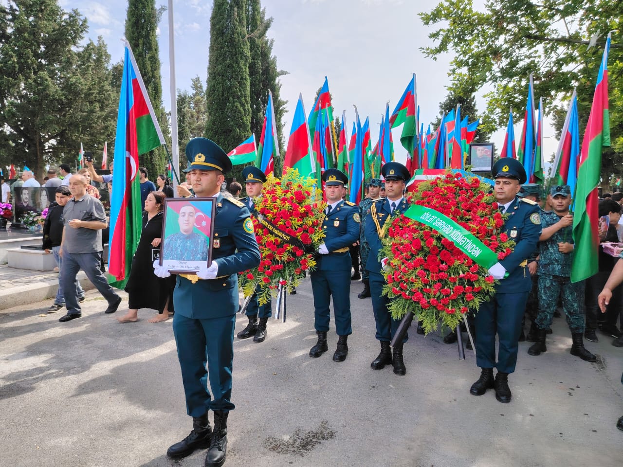 Şəhid sərhədçilərin vida mərasimi (FOTOLAR)
