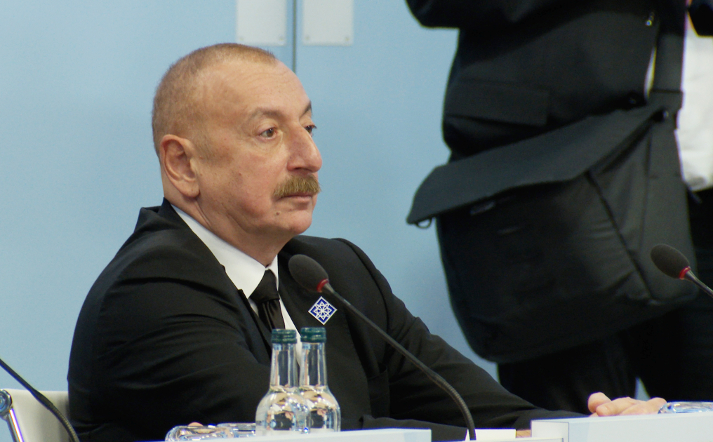 Prezident "Avropa Siyasi Birliyi" 4-cü Zirvə toplantısının bağlanış plenar sessiyasında iştirak edir (YENİLƏNİB)