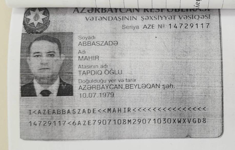 Deputat Mahir Abbaszadə qəza törətmədiyini bildirir (YENİLƏNİB/FOTO) Deputat Mahir Abbaszadə qəza törətmədiyini bildirir (YENİLƏNİB/FOTO)