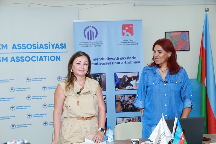 Əlilliyi olan uşaqlara psixoloji dəstəyin göstərilməsi ilə bağlı tədbir keçirildi (FOTO)