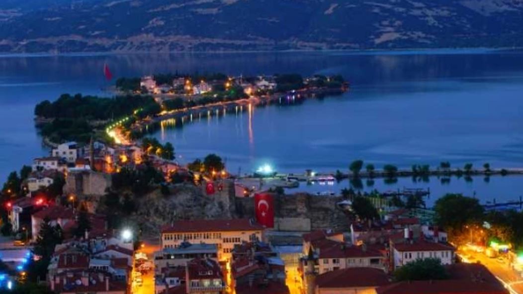 Makedoniyalı İsgəndərin heyran olduğu, Tanrının şəhəri adlanan İsparta (FOTOLAR)