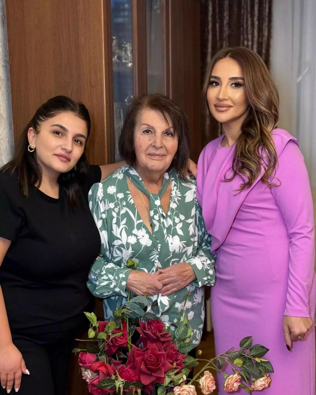 Xalq artisti xəstəlikdən sağaldı (FOTO) Xalq artisti xəstəlikdən sağaldı (FOTO)