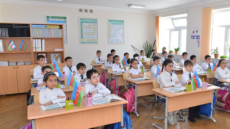 Məktəblər publik hüquqi şəxsə çevrilərsə... - Müsbət və mənfi tərəfləri