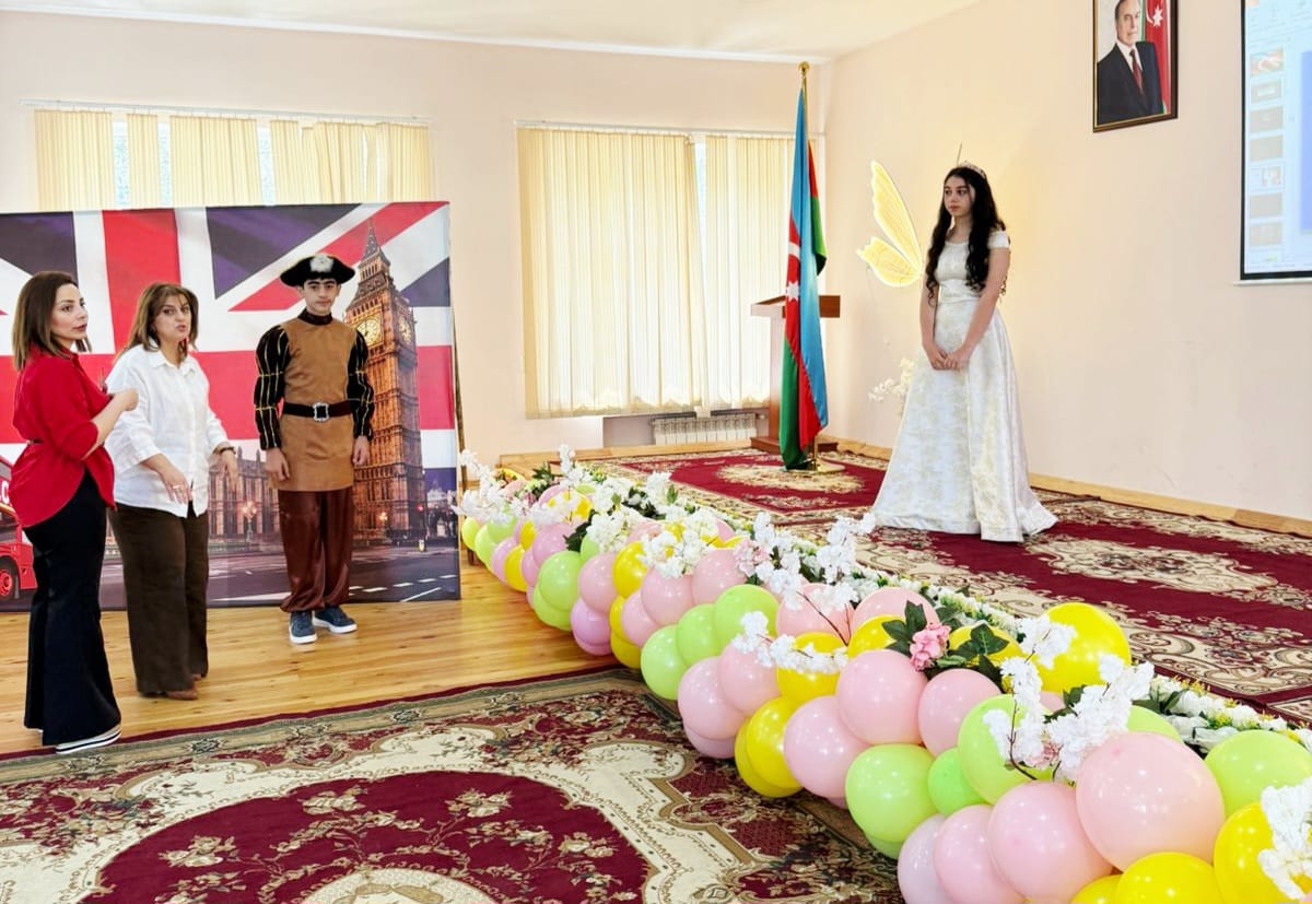 100 nömrəli tam orta məktəbdə 