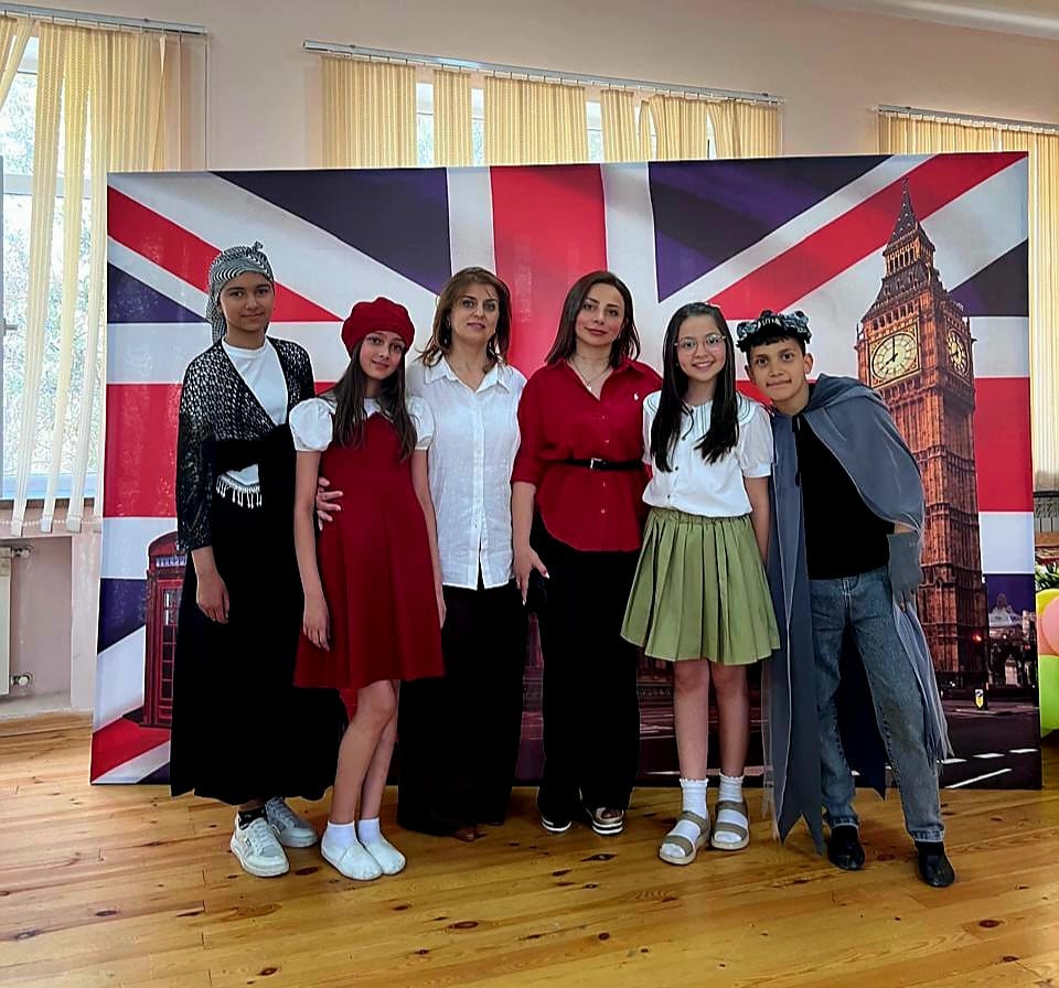 100 nömrəli tam orta məktəbdə 