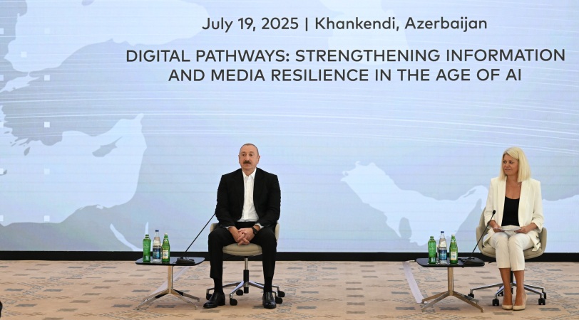İlham Əliyevin III Şuşa Qlobal Media Forumunun iştirakçıları ilə görüşü başlayıb (YENİLƏNİB)