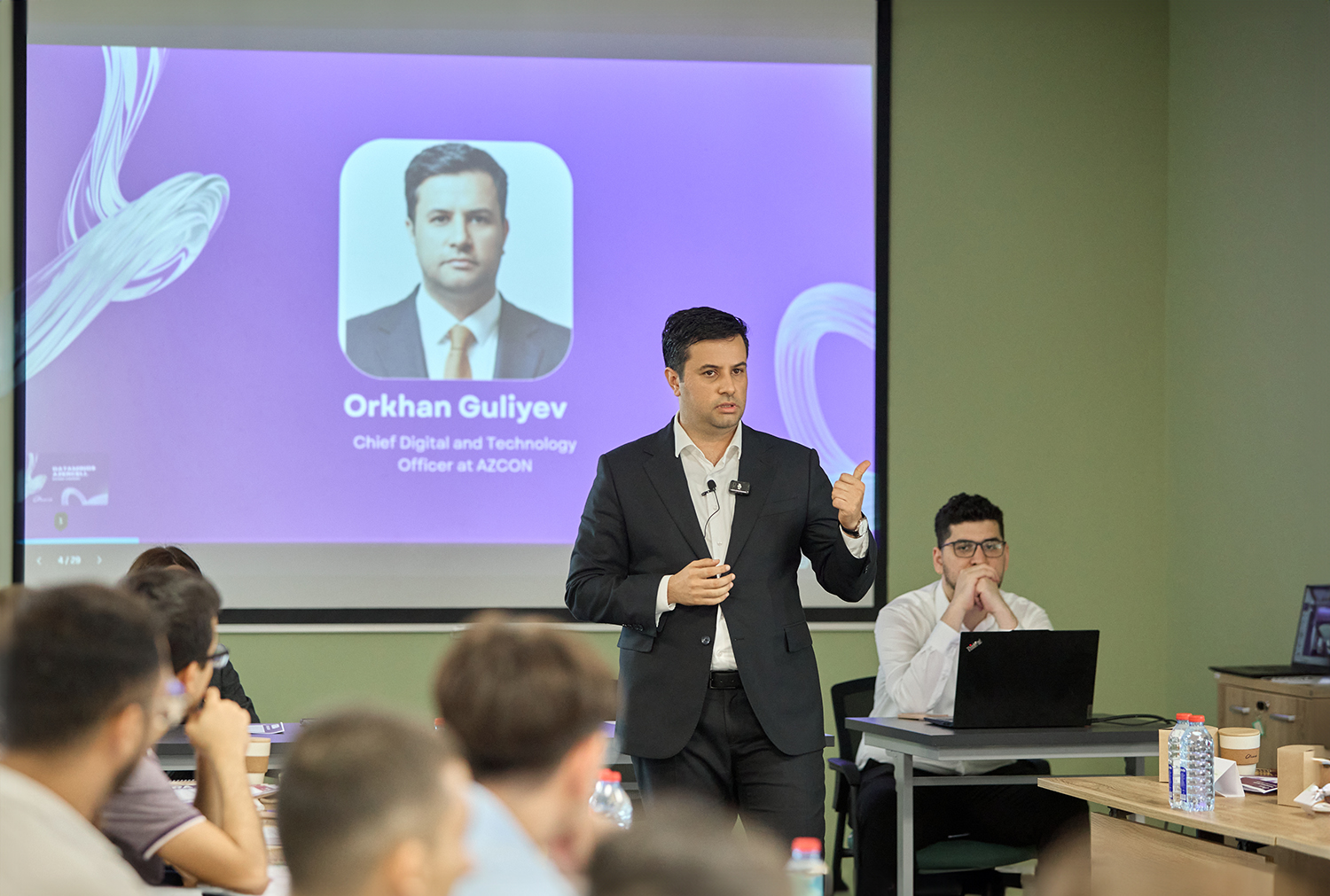 Azercell gənclər üçün “DataMinds Bootcamp” proqramına start verdi