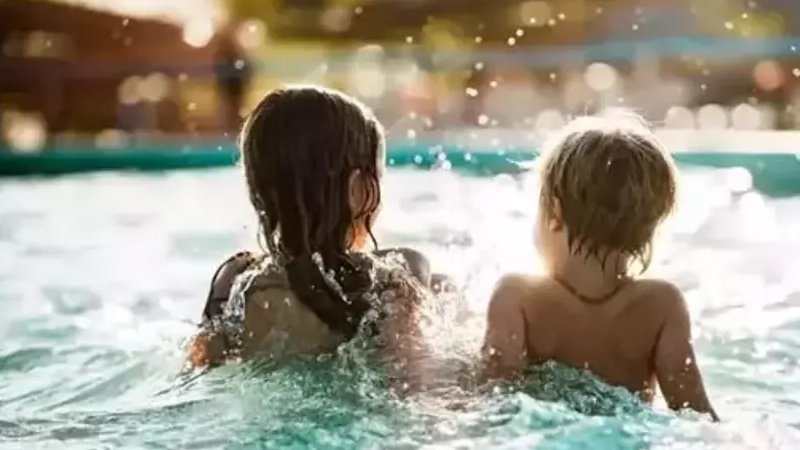 Yayda iflic riskini artıran səhvlər: Dənizdə və hovuzda bunları etməyin!