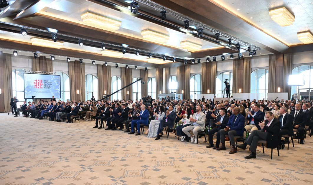 İlham Əliyevin III Şuşa Qlobal Media Forumunun iştirakçıları ilə görüşü oldu (YENİLƏNİB)