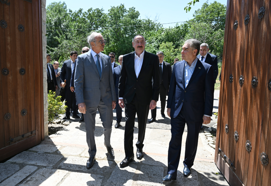 Qurbanqulu Berdiməhəmmədova 