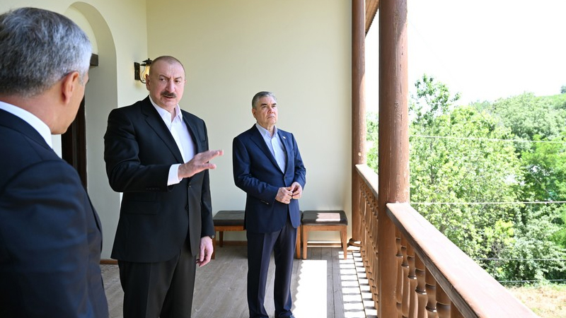 İlham Əliyev və Qurbanqulu Berdiməhəmmədov Şuşada Mehmandarovların malikanə kompleksində oldu (YENİLƏNİB)