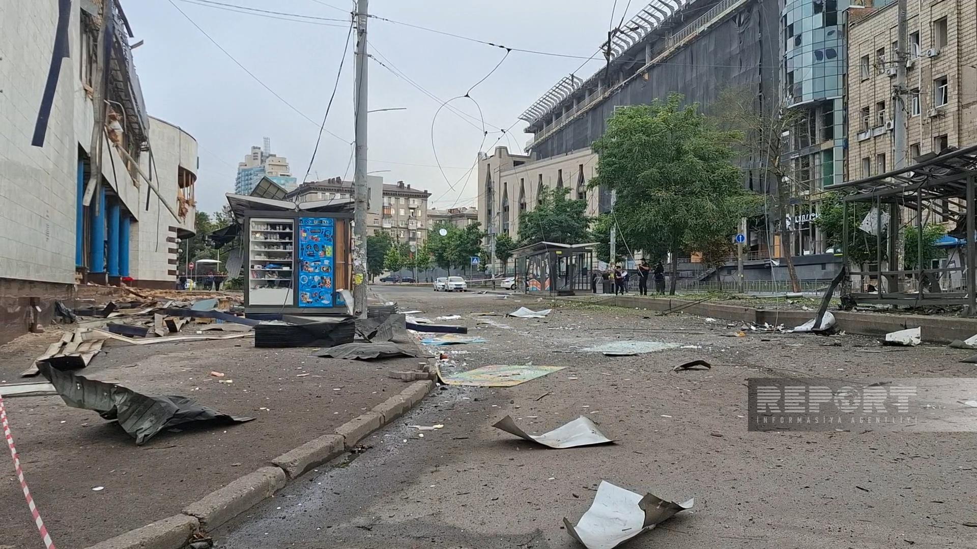 Kiyevdəki səfirliyimizin ətrafı raketlə vuruldu: Ölənlər var (FOTO)