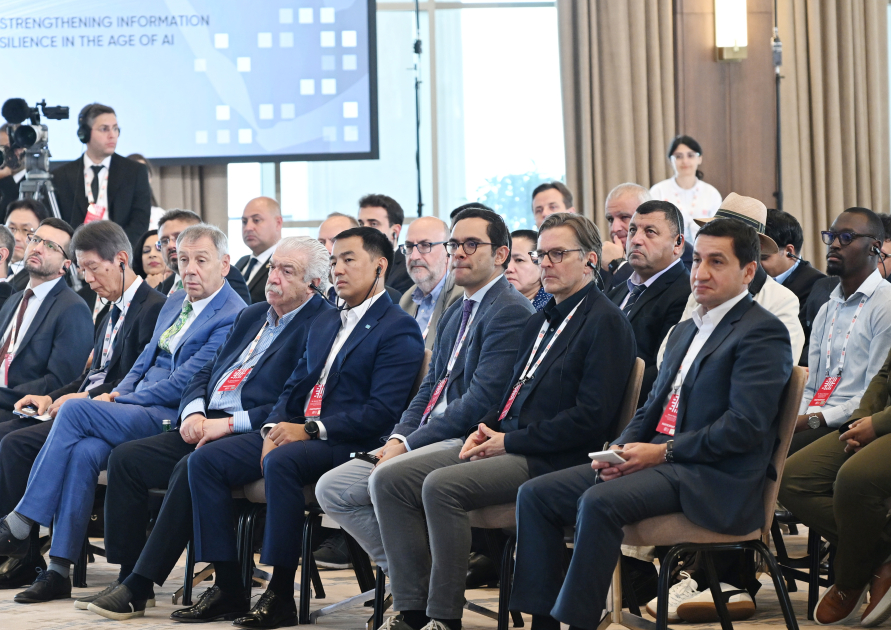 İlham Əliyevin III Şuşa Qlobal Media Forumunun iştirakçıları ilə görüşü oldu (YENİLƏNİB)