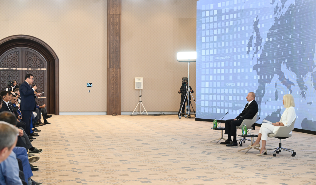 İlham Əliyevin III Şuşa Qlobal Media Forumunun iştirakçıları ilə görüşü oldu (YENİLƏNİB)
