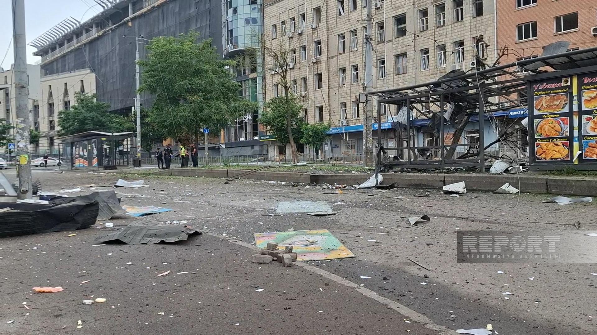 Kiyevdəki səfirliyimizin ətrafı raketlə vuruldu: Ölənlər var (FOTO)