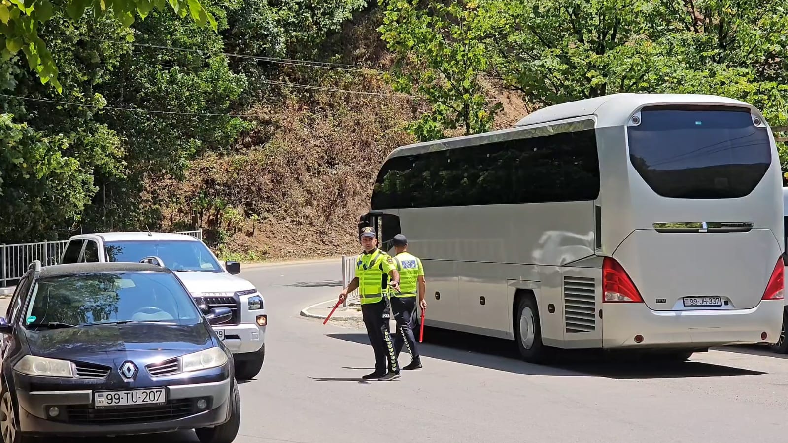 Lənkəran və Lerikdə istirahət zonalarında polis əməkdaşlarının fasiləsiz xidməti təşkil edilib