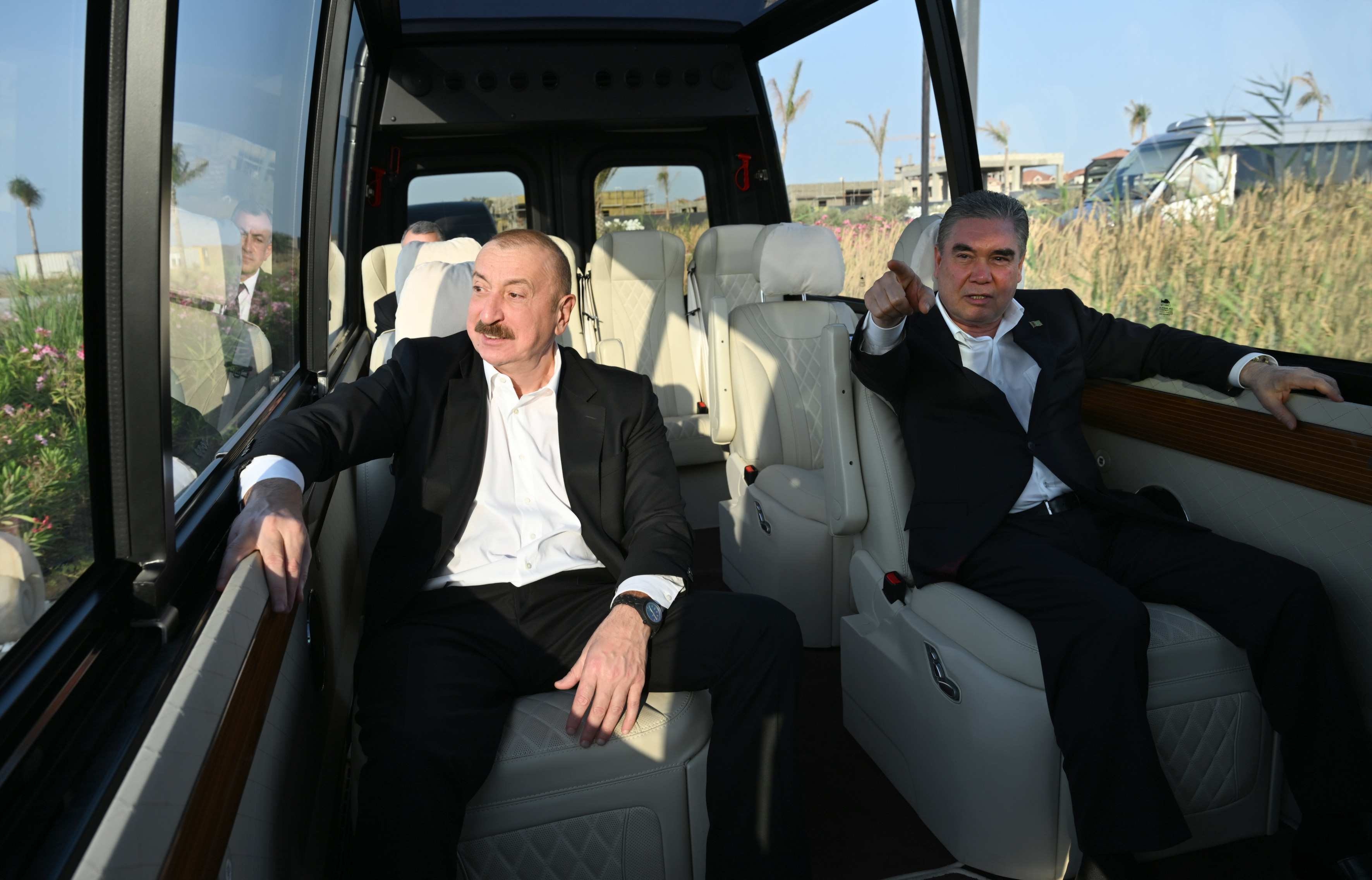 Azərbaycan Prezidenti və Türkmənistan Xalq Məsləhətinin sədri “Sea Breeze”də olublar (FOTO)