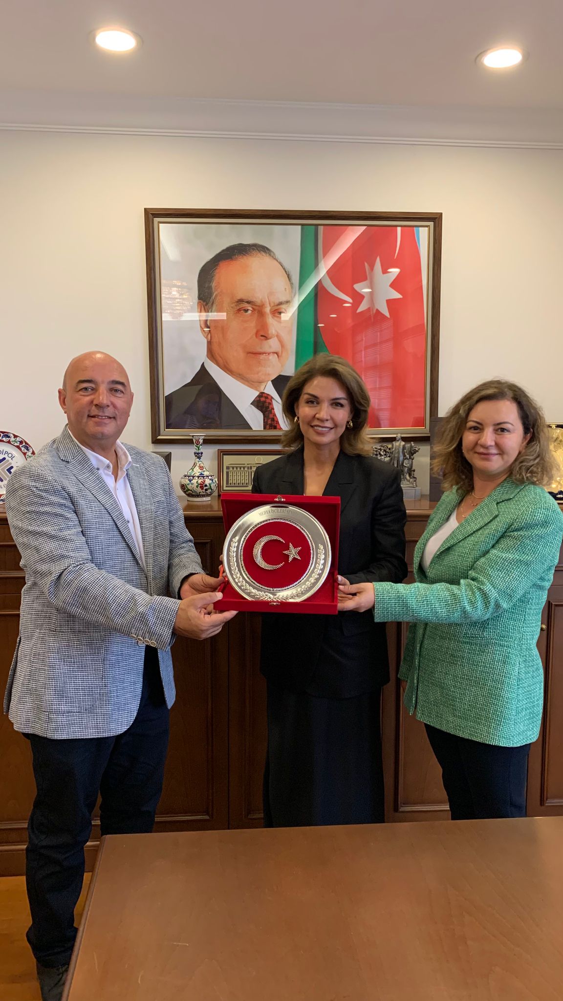 Qazi jurnalistlər Azərbaycanın İstanbuldakı Baş Konsulluğunda (FOTO)