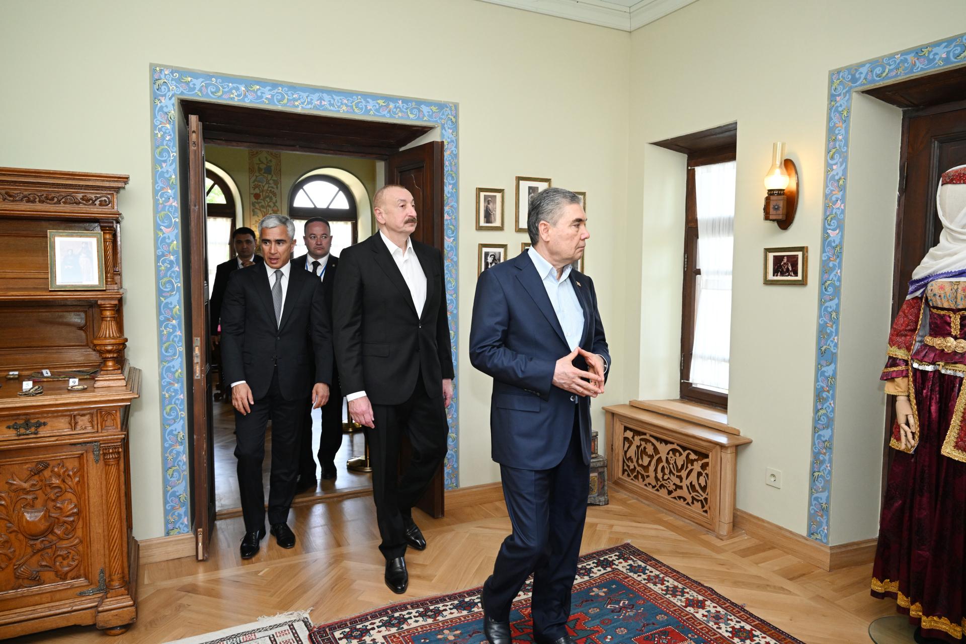 Qurbanqulu Berdiməhəmmədova 
