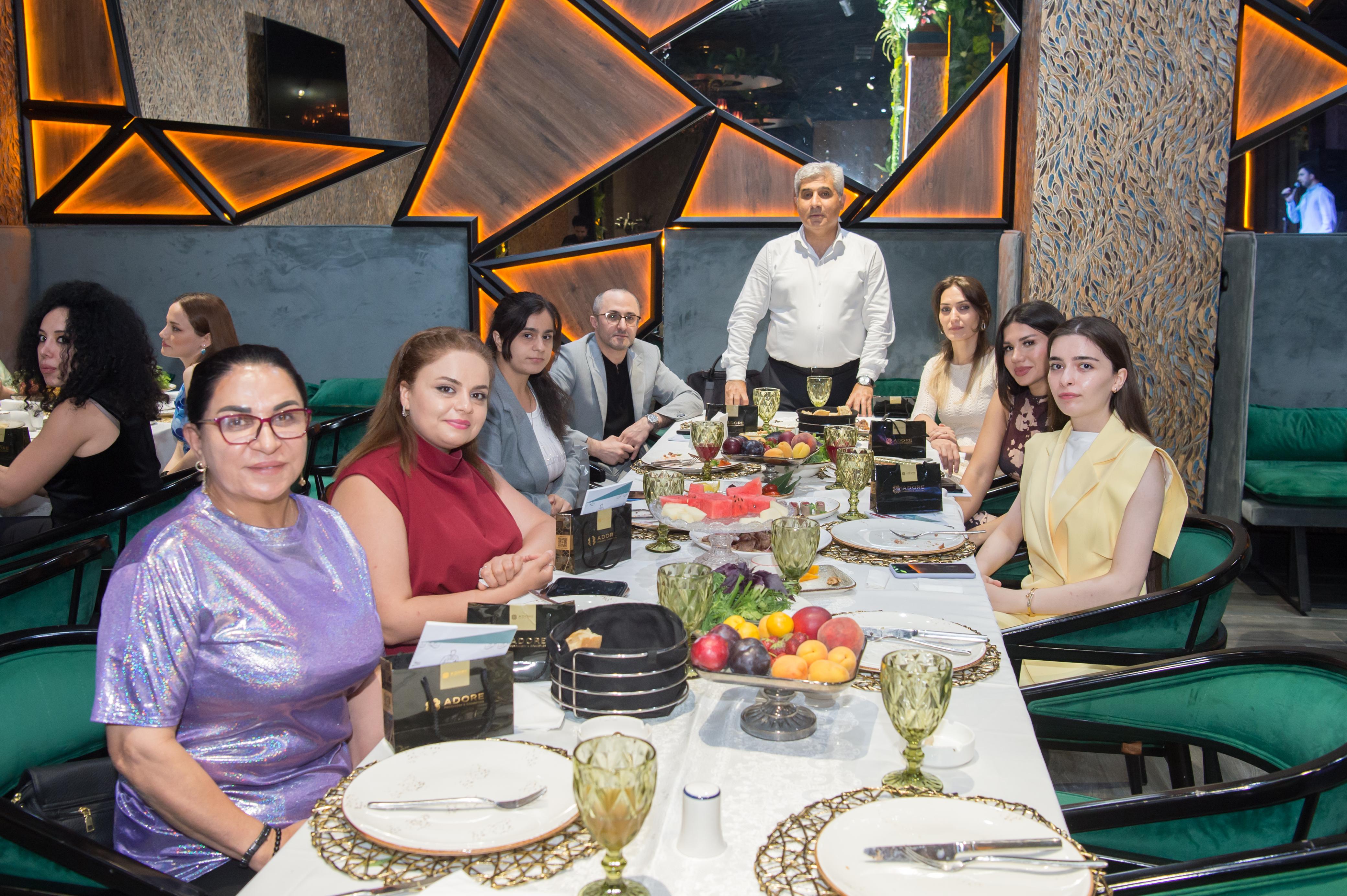 ADSEA jurralistlərin 150 illik yubiley bayramını təbrik etdi (FOTO)