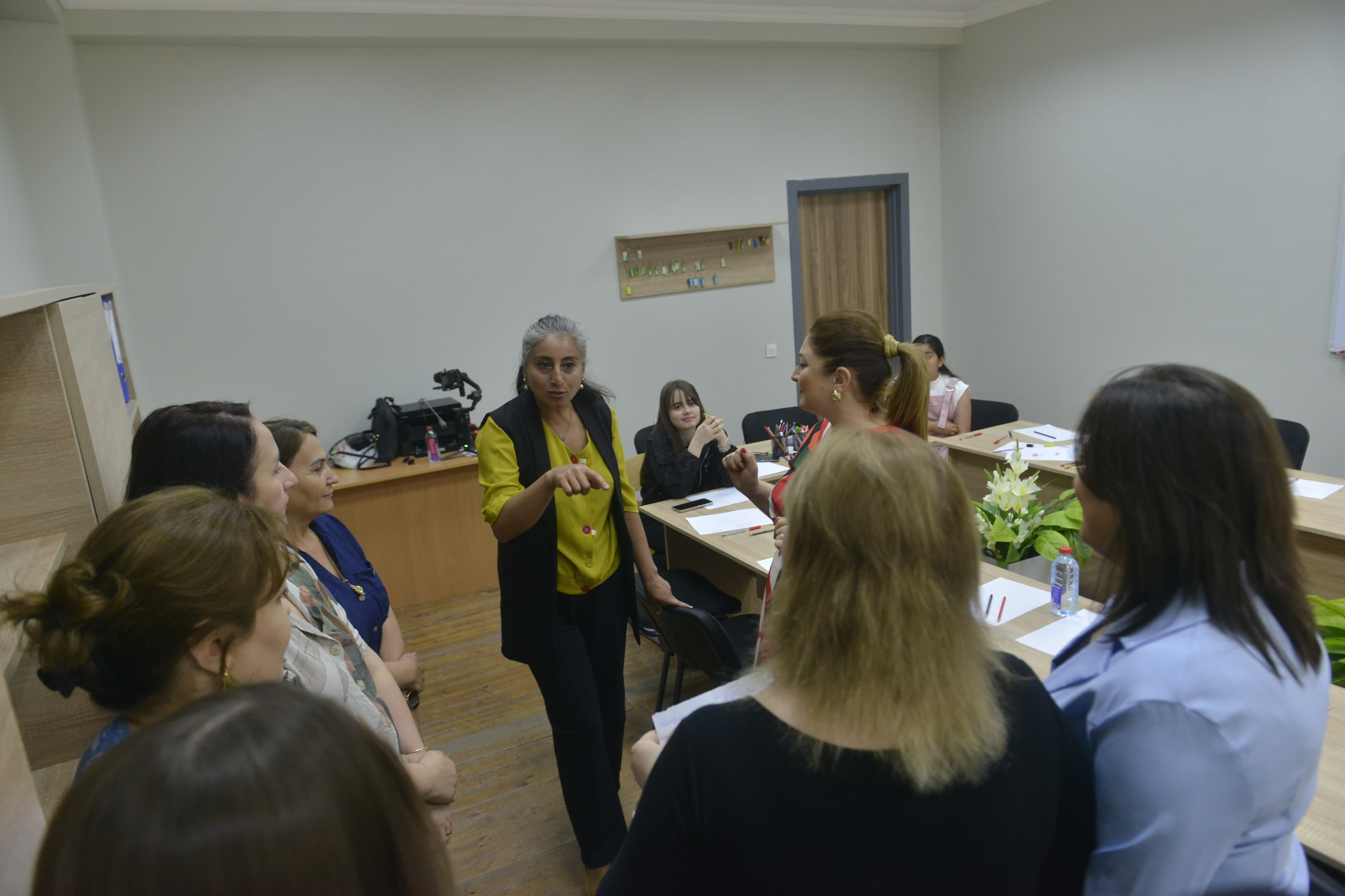 Zəngilanda analar üçün maarifləndirmə və psixoloji dəstək təlimləri keçirildi (FOTO)