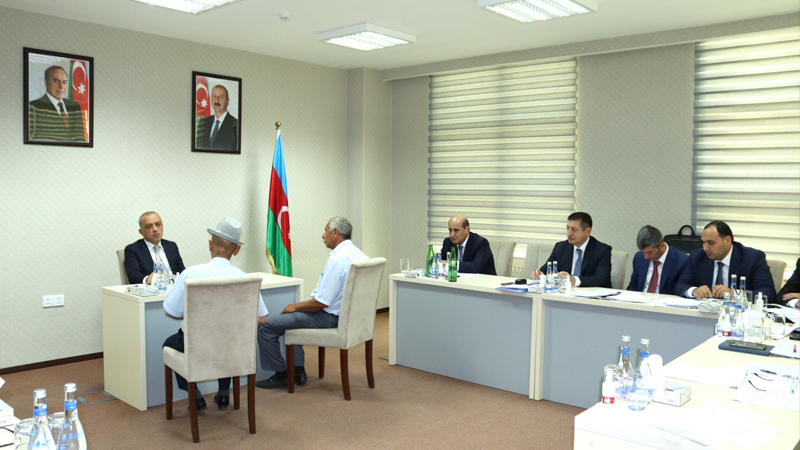 Zaur Mikayılov Beyləqanda vətəndaşlarla görüşdü (FOTO)