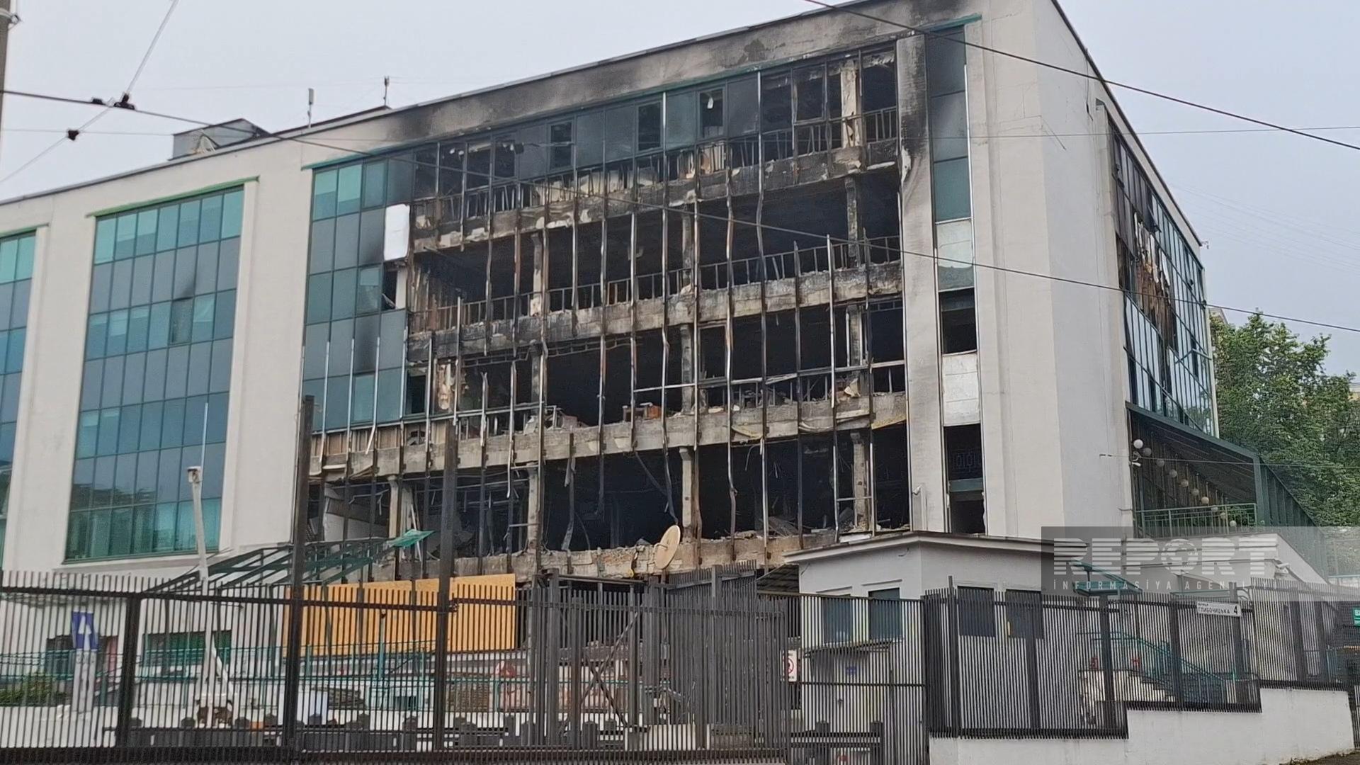 Kiyevdəki səfirliyimizin ətrafı raketlə vuruldu: Ölənlər var (FOTO)