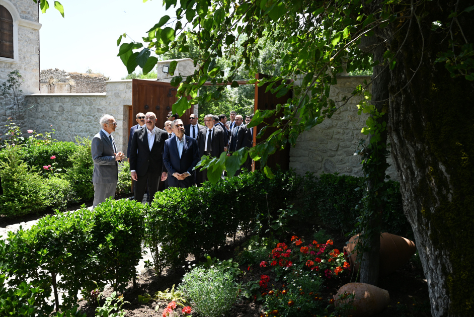 Qurbanqulu Berdiməhəmmədova 