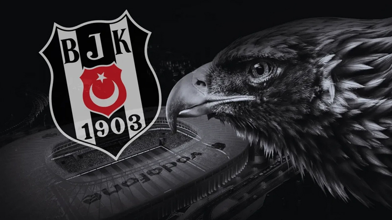 Azərbaycan millisinin futbolçusu rəsmən 
