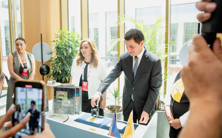 Milli mətbuatın 150 illiyinə həsr olunmuş poçt markası dövriyyəyə buraxıldı (FOTO)
