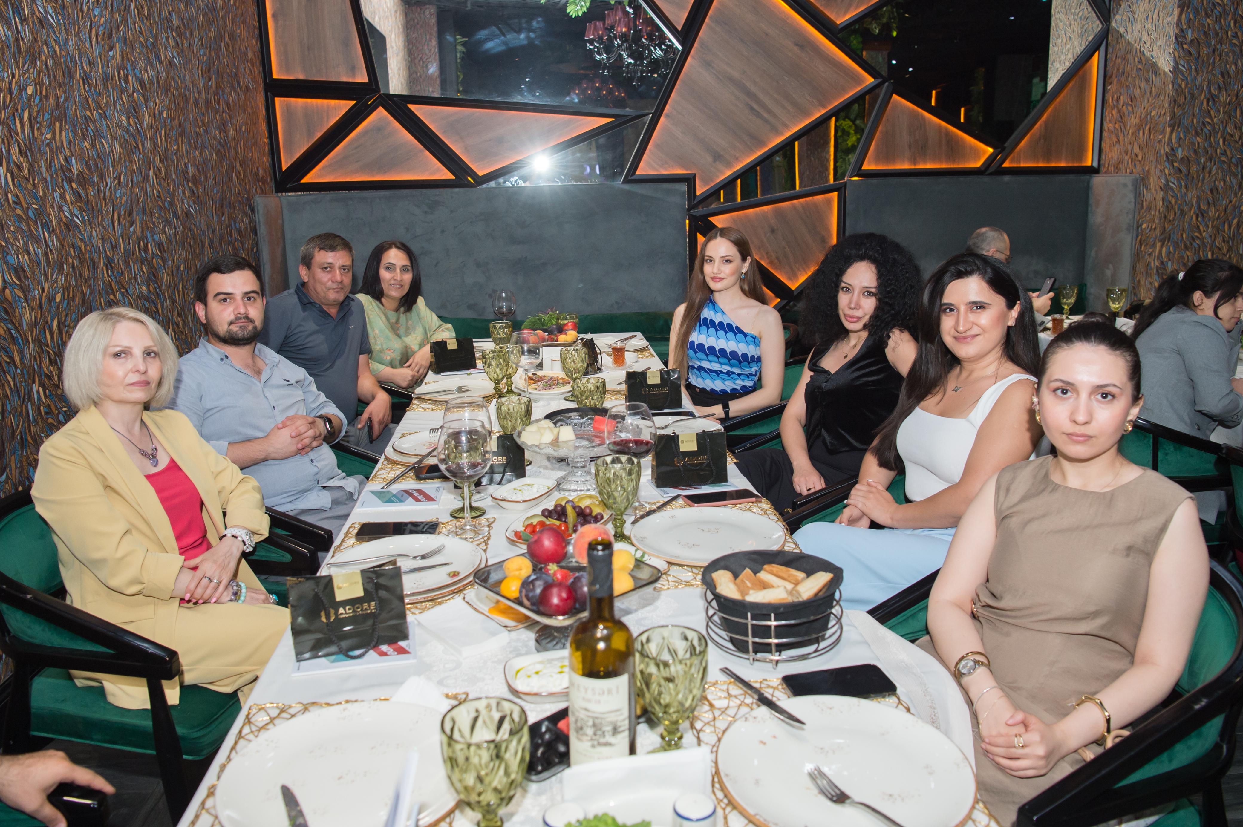 ADSEA jurralistlərin 150 illik yubiley bayramını təbrik etdi (FOTO)