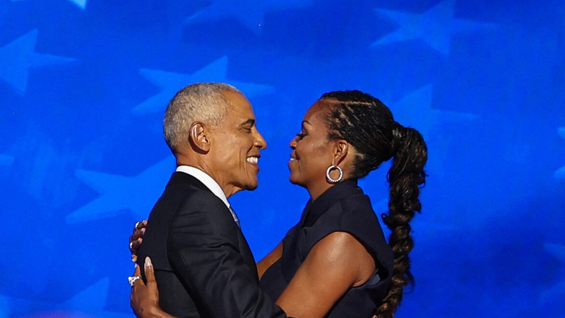 Barak və Mişel Obamalar boşanma şayiələrini zarafatla şərh etdi