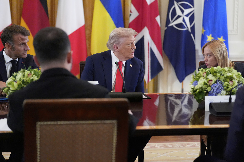 Donald Tramp Vaşinqtonda Avropa liderləri ilə görüş keçirir (FOTO)