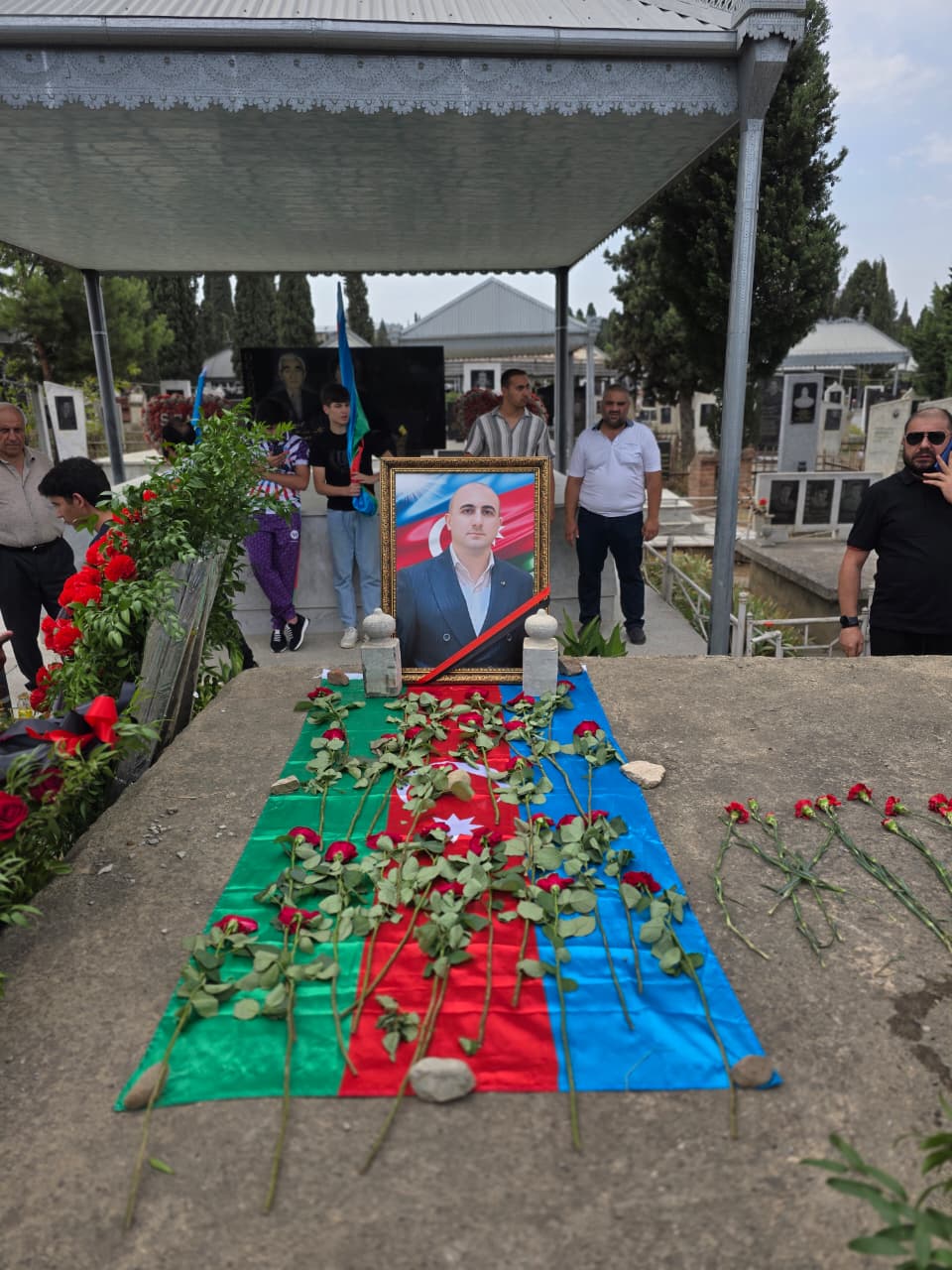 Arif Məmmədov dəfn edildi (FOTO/VİDEO)