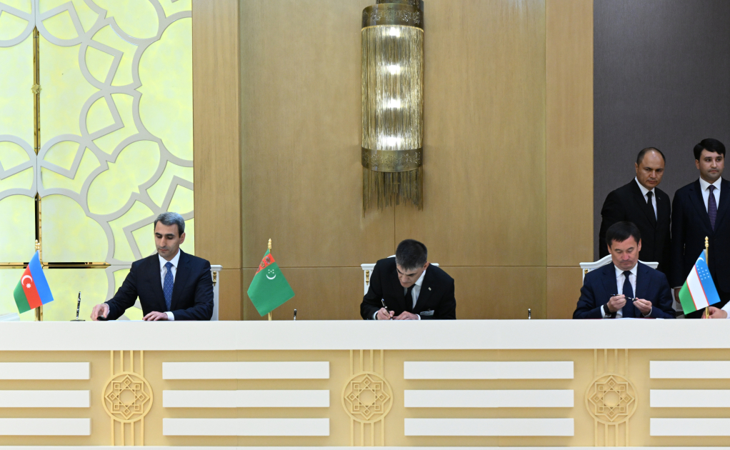 Azərbaycan, Türkmənistan və Özbəkistan liderlərinin iştirakı ilə sənədlər imzalandı (FOTO)