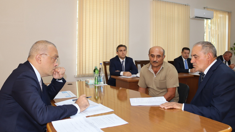 Zaur Mikayılov Tovuz rayonunda vətəndaşlarla görüşdü (FOTO)