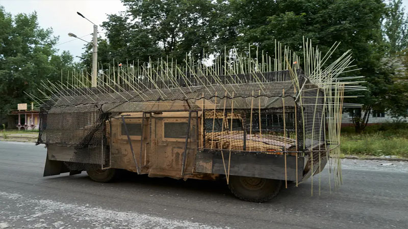 Döyüş kirpiləri və tank-monstrlar: Ukrayna və Rusiya öz texnikasını necə qoruyur?