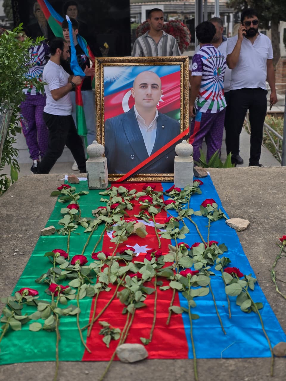 Arif Məmmədov dəfn edildi (FOTO/VİDEO)