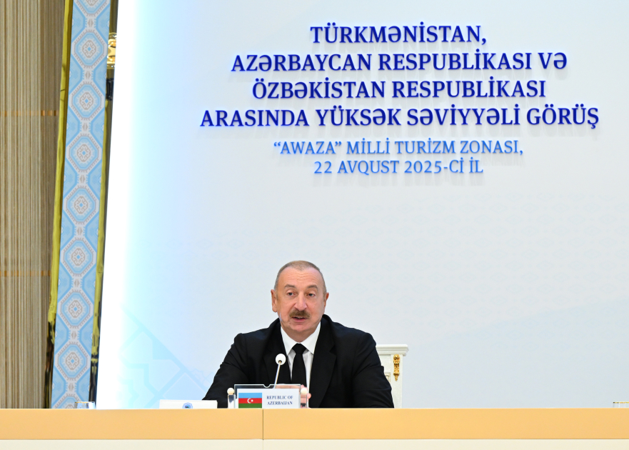 Üç ölkə lideri yüksəksəviyyəli görüşün yekunlarına dair mətbuata birgə bəyanatla çıxış etdi  (YENİLƏNİB)