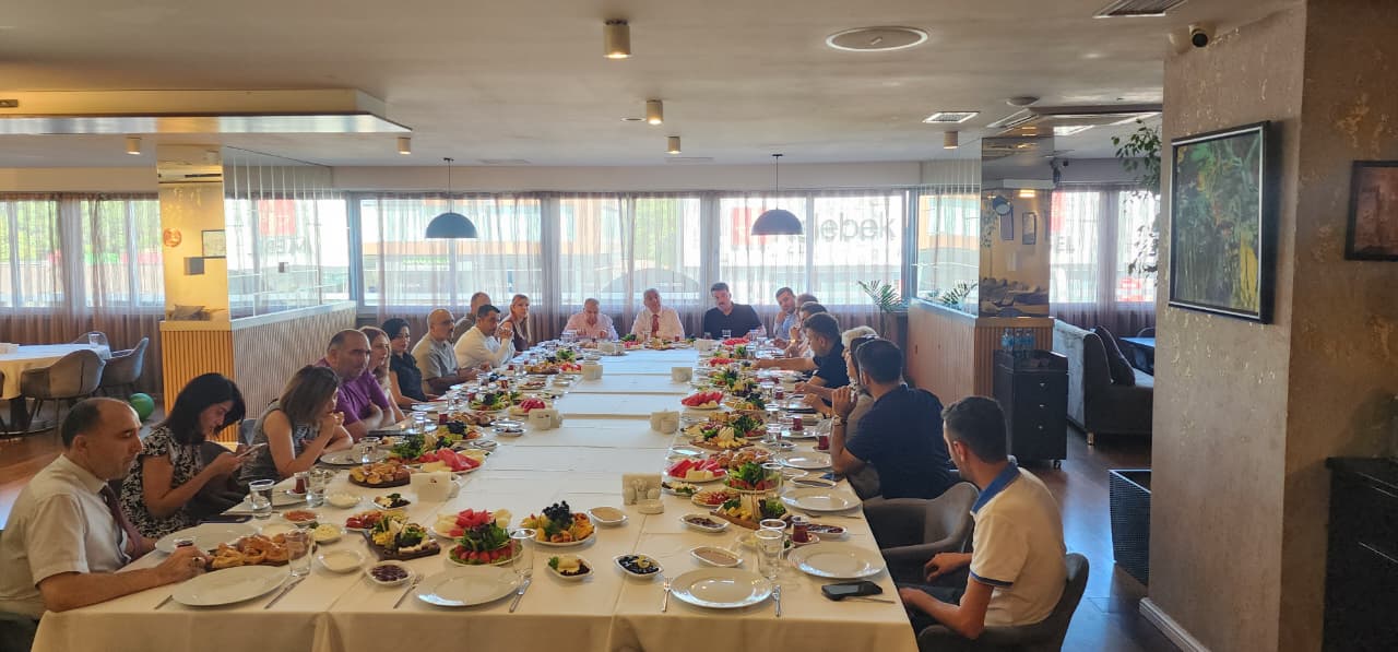 Bakı KTM-in təşkilatçılığı Azərbaycan media nümayəndələri ilə görüş keçirildi (FOTO)