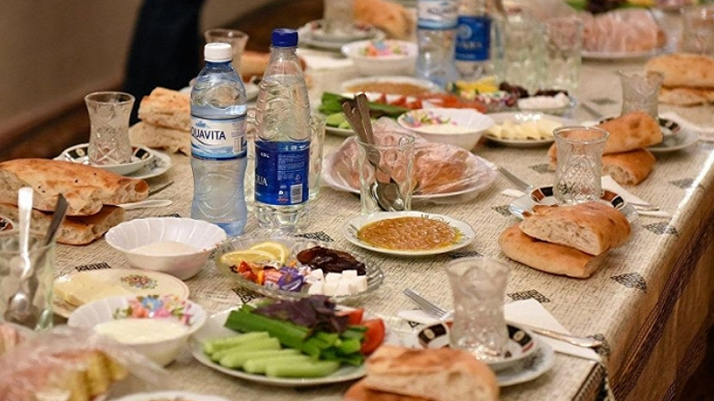 Daha bir rayonda yas mərasimlərində yemək verilməsi dayandırıldı