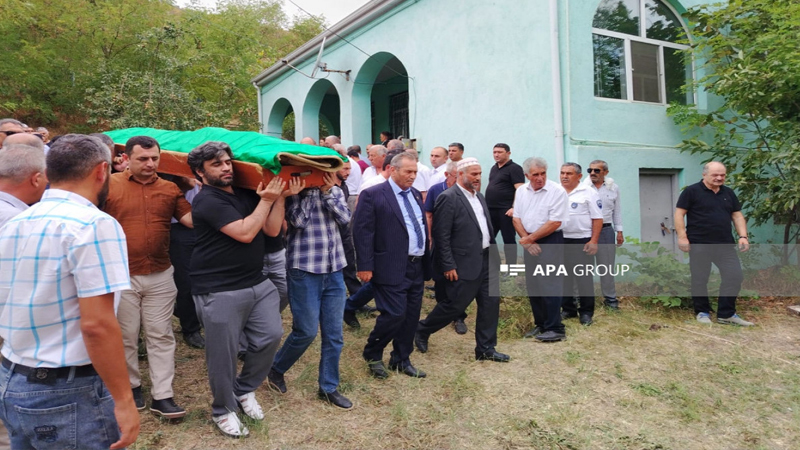 Məmməd İsmayıl dəfn olundu (FOTO)